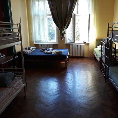 Mountain Tale Hostel Brasov Luaran gambar