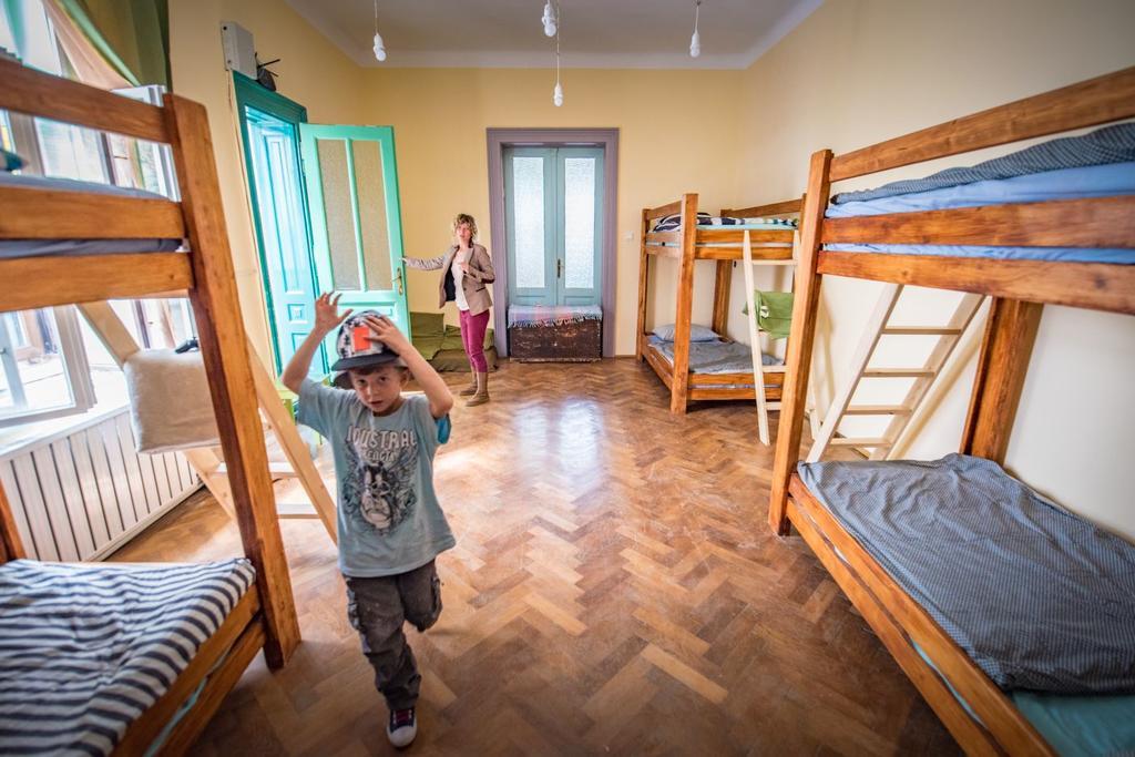 Mountain Tale Hostel Brasov Luaran gambar