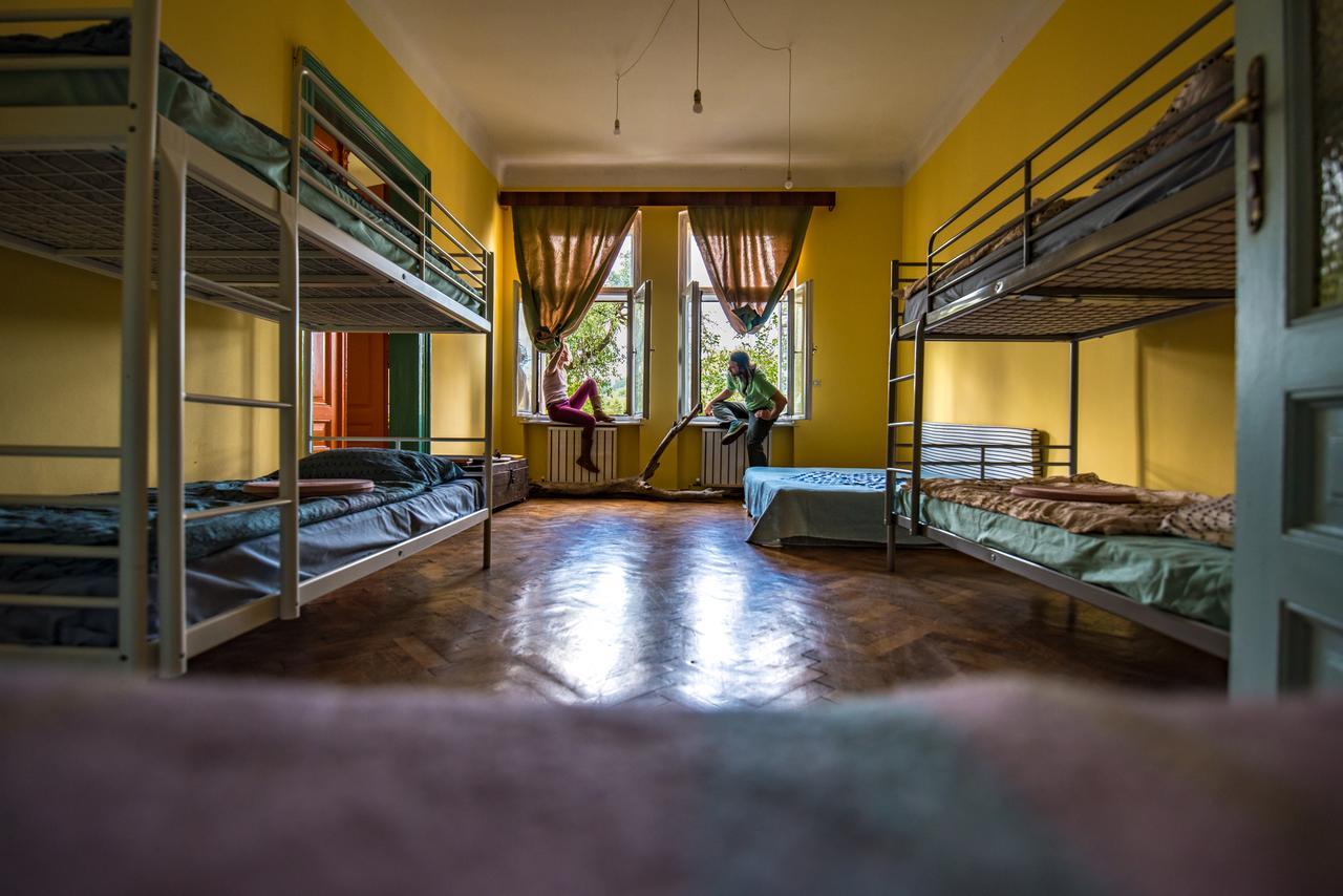 Mountain Tale Hostel Brasov Luaran gambar