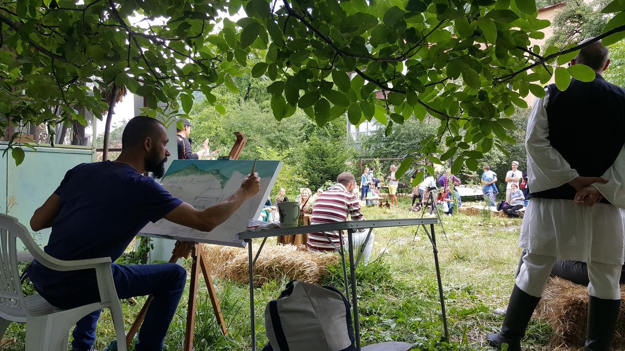 Mountain Tale Hostel Brasov Luaran gambar