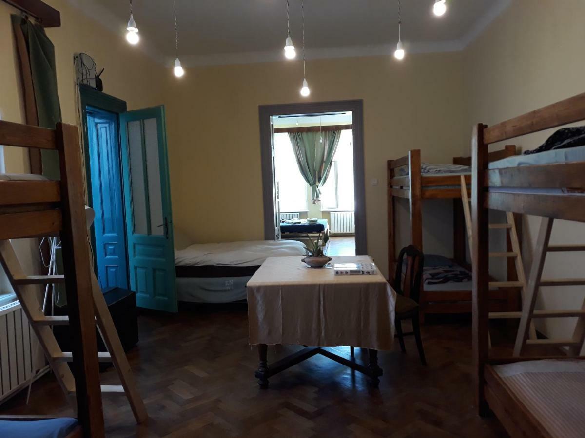 Mountain Tale Hostel Brasov Luaran gambar