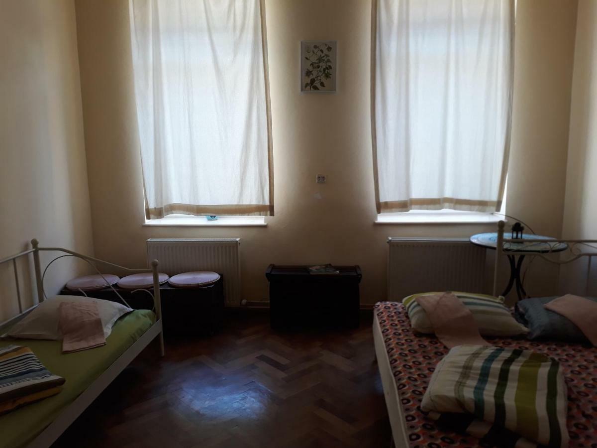 Mountain Tale Hostel Brasov Luaran gambar